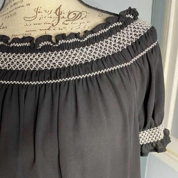 Express Sheer Top Size L - Picture 2 of 11
